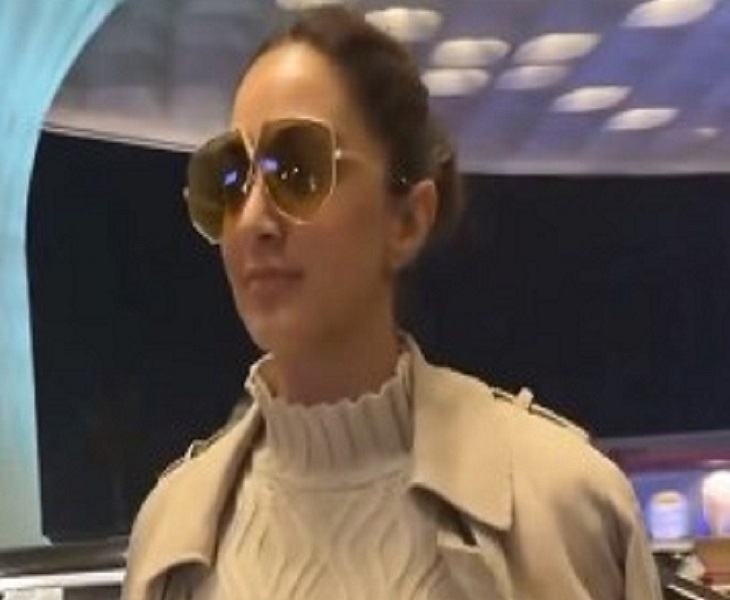 Kiara Advani heads to Cannes looking cool in beige spring coat matching sneakers
